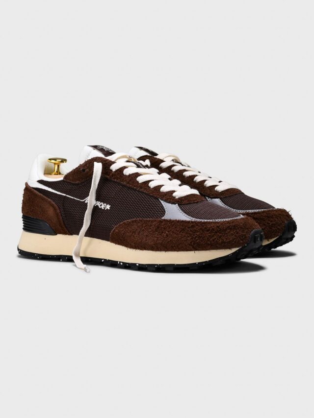 ME261018 The Re-Racer brown