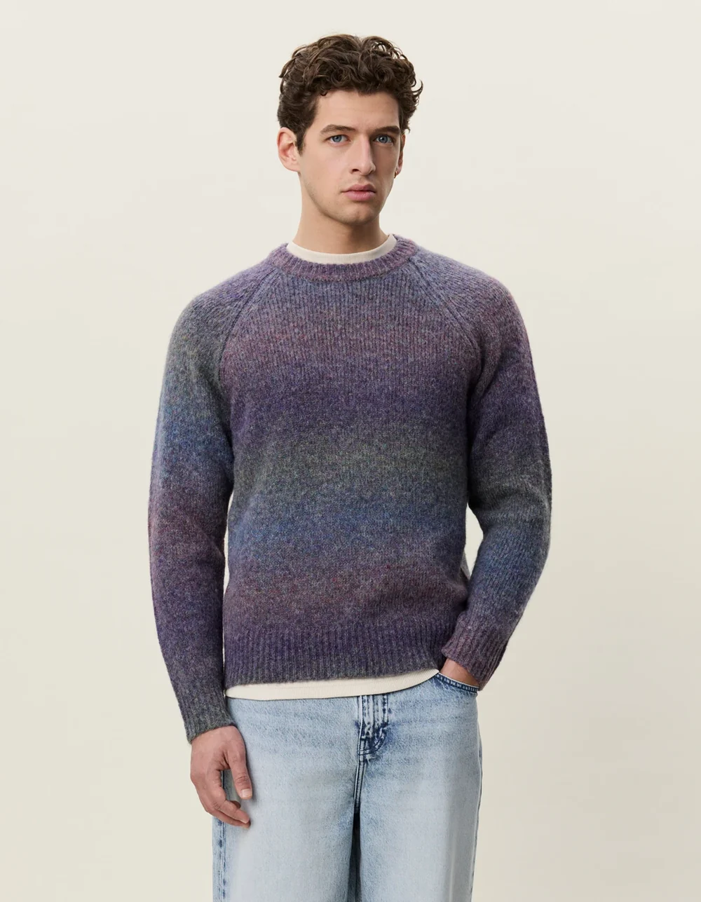 1002190 Gradient Roundneck Kni
