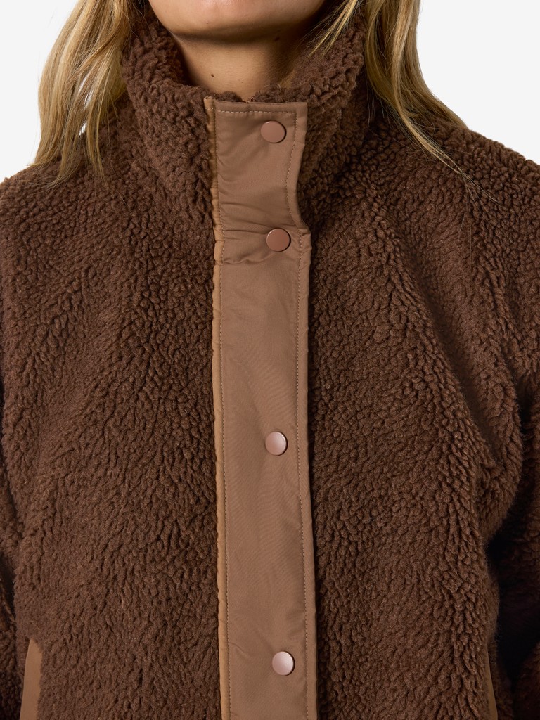 27037797 Mathea Teddy Jacket