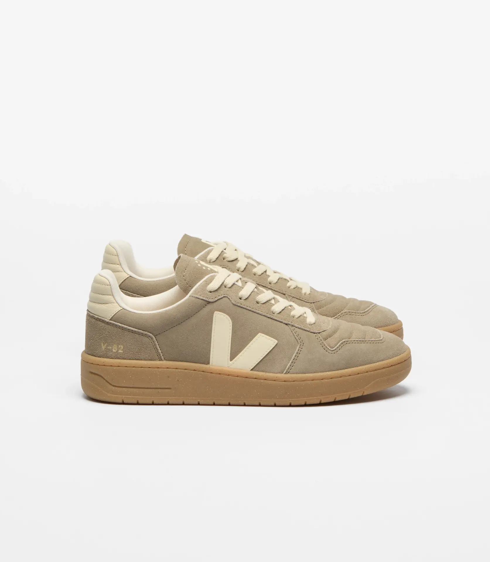 VF0321452A V-82 II Suede Taupe
