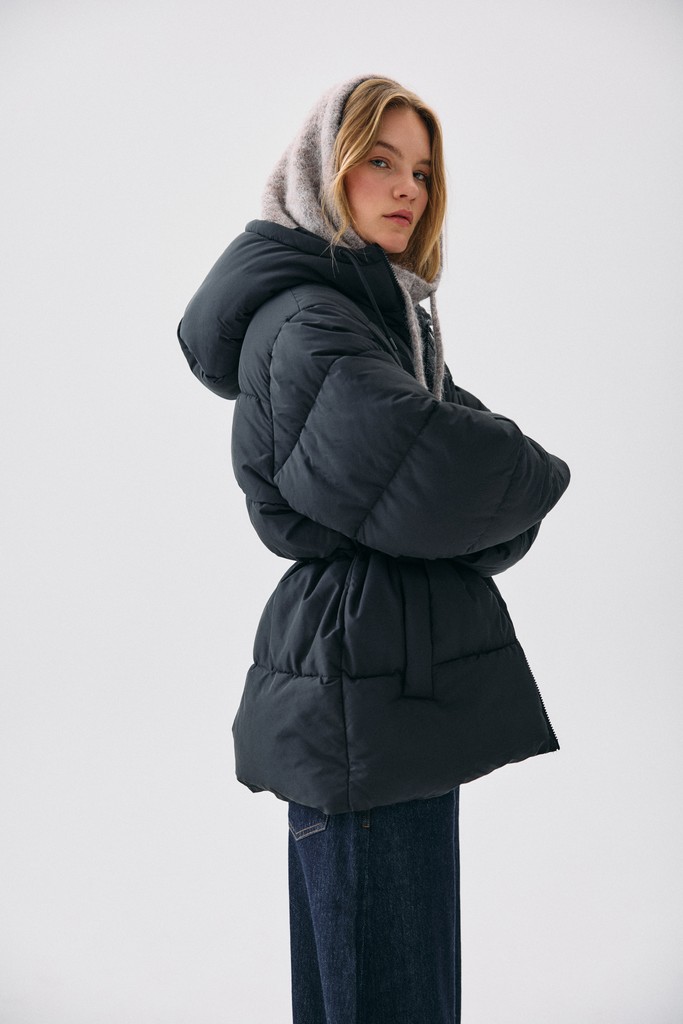 27037875 Rosy Puffer Jacket Bl