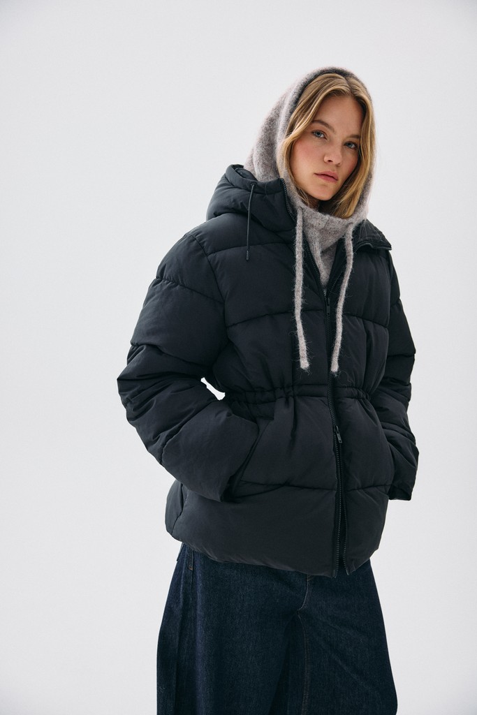 27037875 Rosy Puffer Jacket Bl